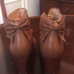 Kate spade brown bow booties size 10
